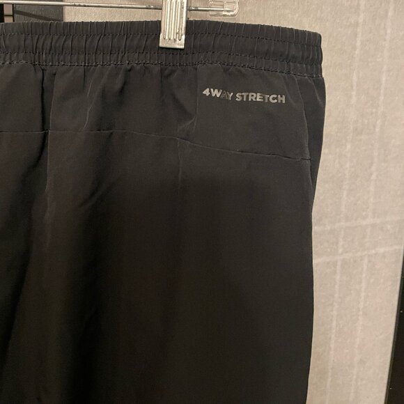 Lotto Men's 9" inseam Black Shorts - Picture 5 of 5